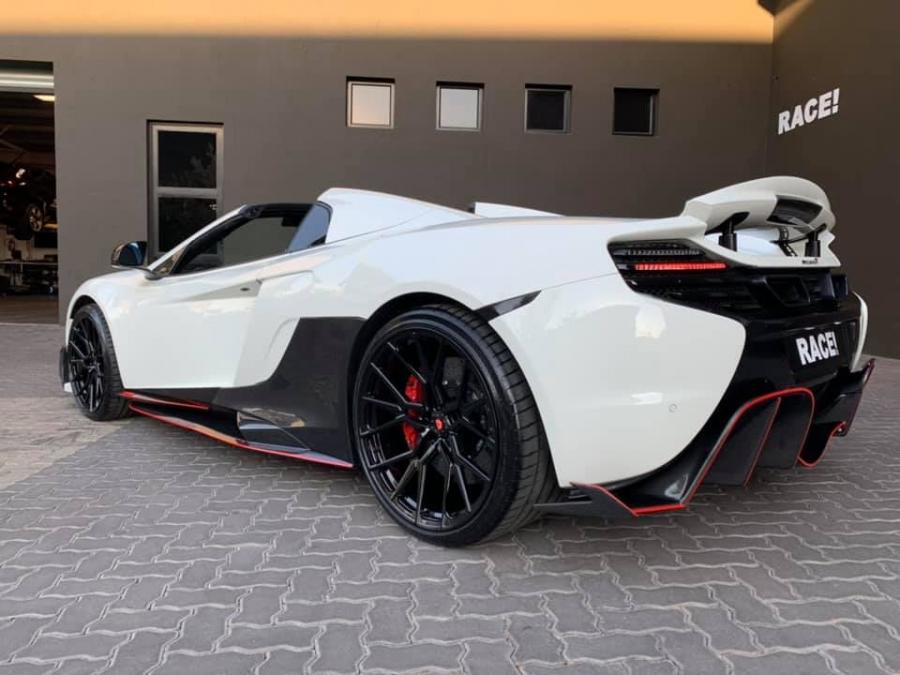  McLaren 650S Spyder by RACE! 2019 года  (фото 4 из 15)